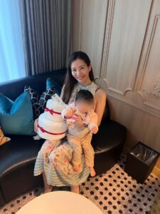 「お母さん」という肩書きを通して視点が変わることを象徴する親子の時間