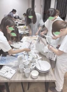 ひより芝浦で食器や哺乳瓶を制作する産後ママ向けポーセラーツワークショップ